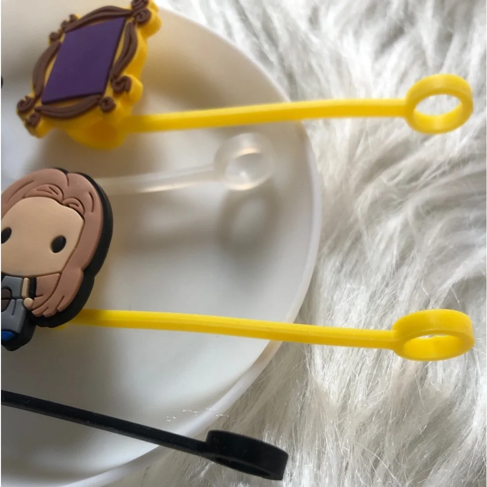 8 TV show-inspired party favors & straw covers!